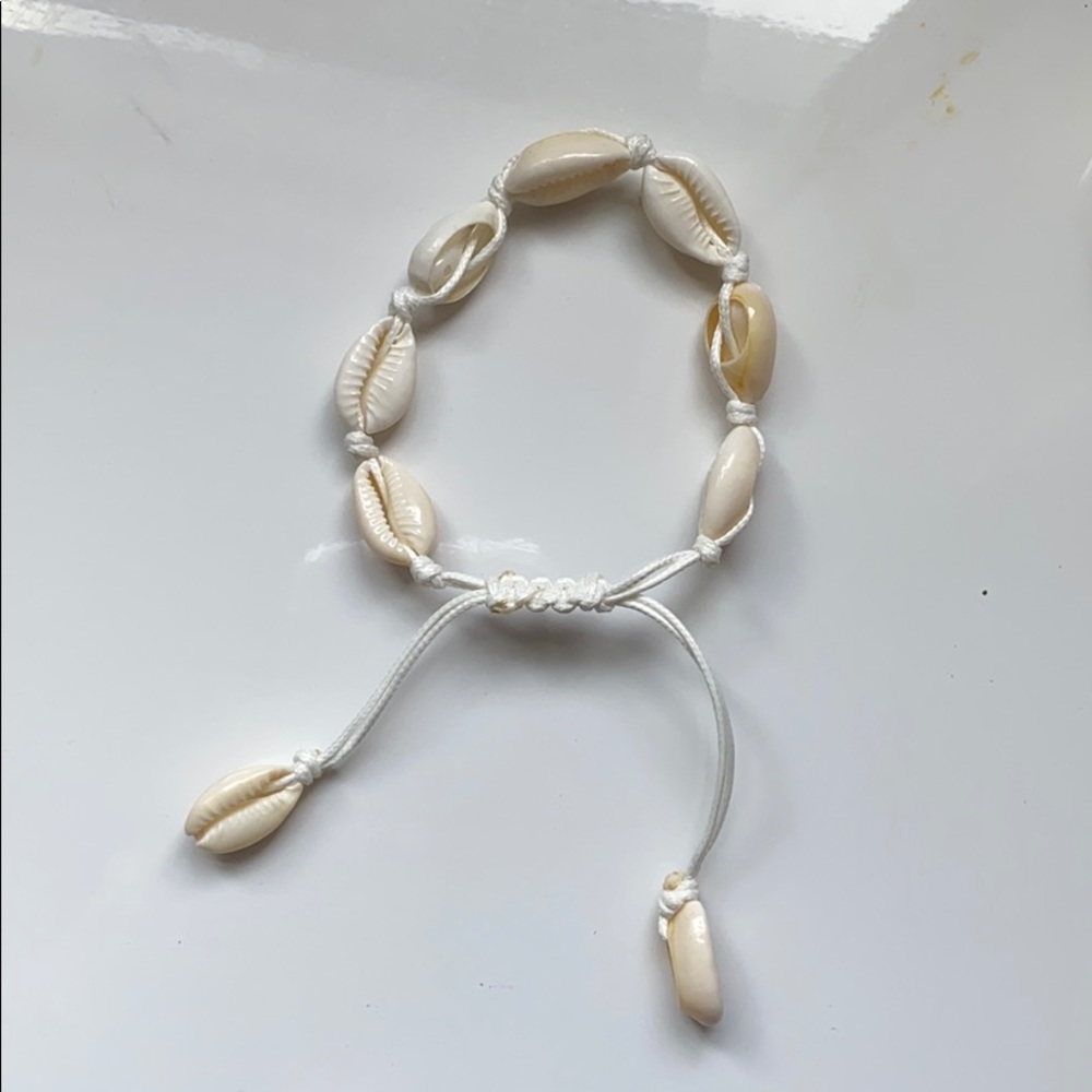 pura vida shell bracelet